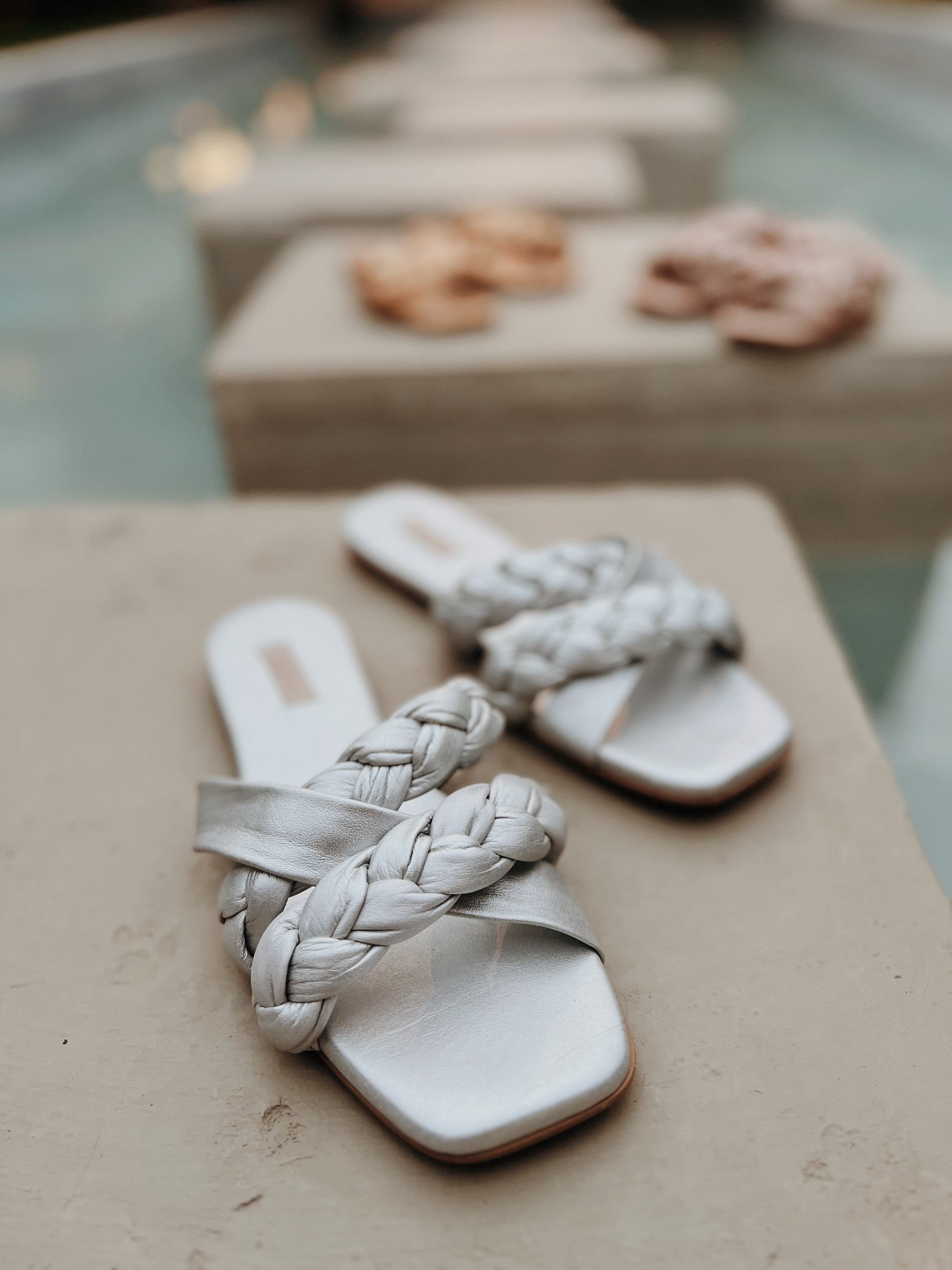 SILVER LEATHER SANDALS