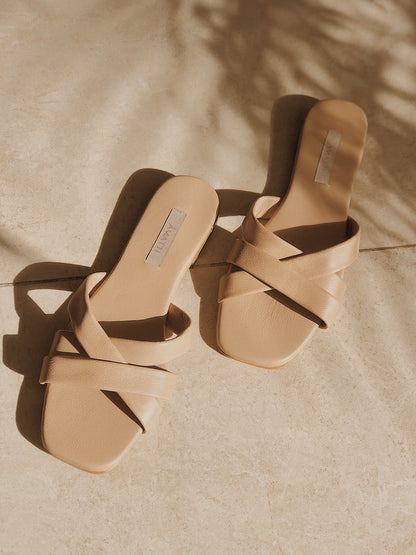 Sandalias planas para mujer color nude 